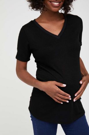 תמונה של חולצת הריון V דמוי פשתן ש.קצר שחורה