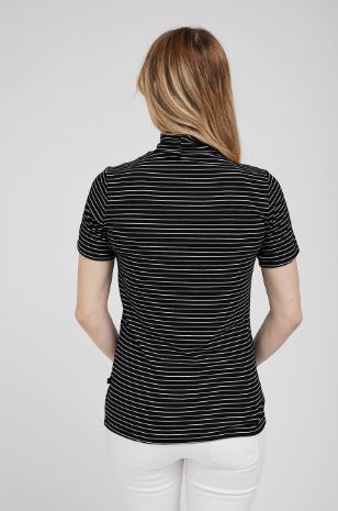 תמונה של חולצת גולף להריון ש.קצר שחור פס לבן