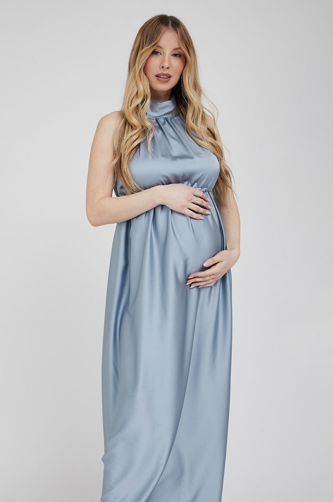 תמונה של שמלת ערב להריון ניקה תכלת