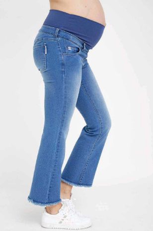 ג'ינס מתרחב להריון כחול בהיר של אבישג ארבל