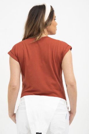 חולצת הריון טיפטופ מחוררת חמרה של אבישג ארבל