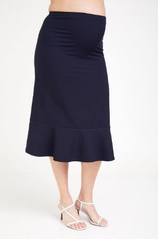 אישה לובשת חצאית הריון אדלה נייבי - אבישג ארבל