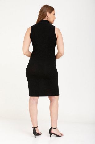 אישה לובשת שמלת ערב להריון טארה שחור לורקס