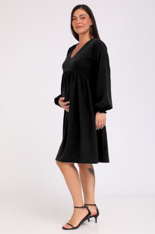 אישה לובשת שמלת הריון אורין ש.ארוך שחורה 