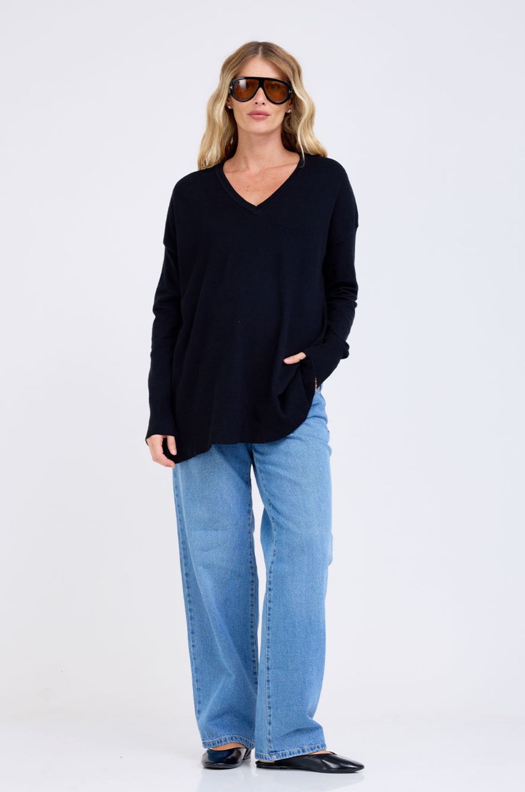 סריג להריון אוברסייז מפתח V שחור