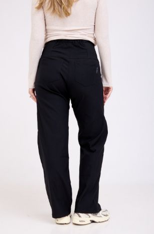 מכנסי אדריאן מחוייטים שחורים