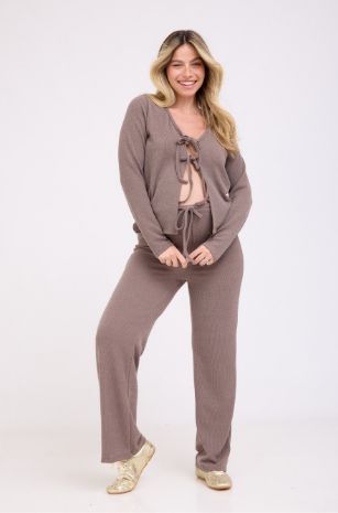 חליפת סריג בצבע מוקה להריון של אבישג ארבל