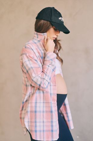 חולצת הריון משבצות גברית ורודה