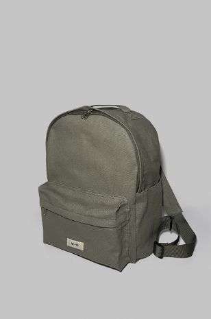 תיק גב ועגלה של היידי מקס זית