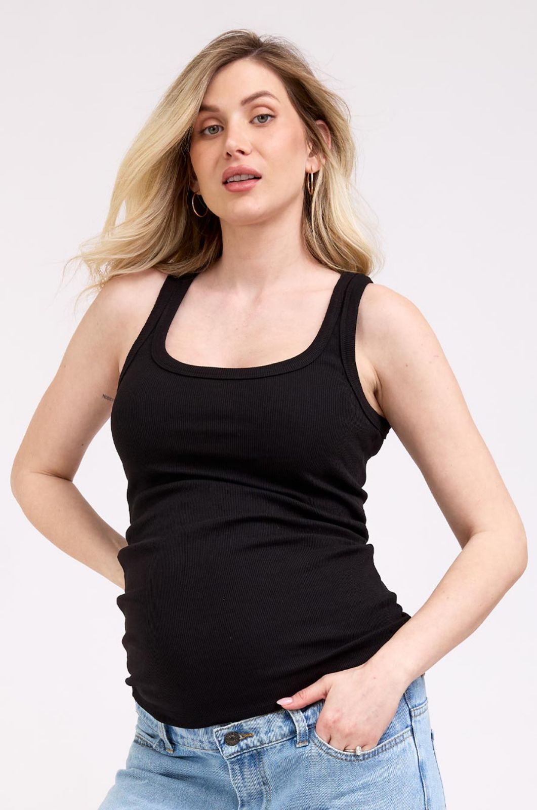 גופיית סבא להריון ריב שחורה של אבישג ארבל