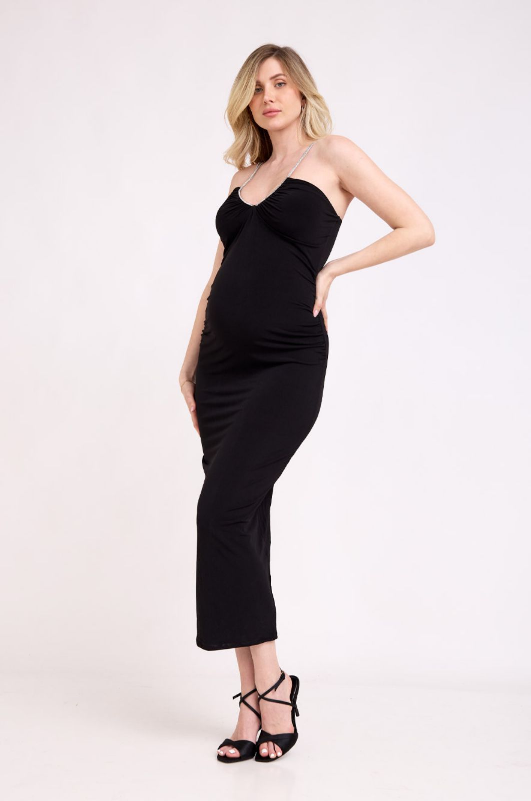 שמלת קריסטן להריון שחור של אבישג ארבל