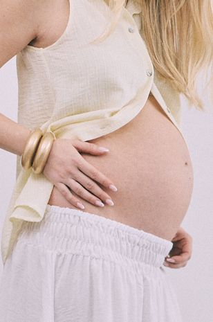 חצאית הריון יולי לבנה