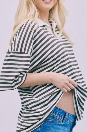 חולצת רובי להריון פסים נייבי שמנת של אבישג ארבל