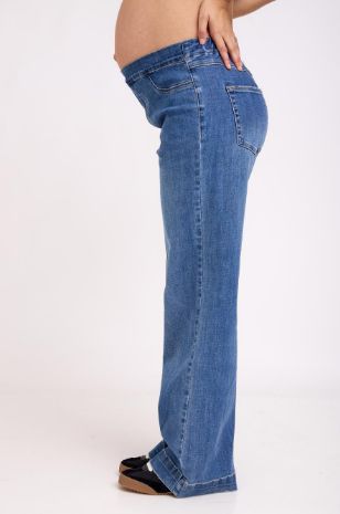 ג'ינס עם מותן גבוהה וגומי מאחורה של אבישג ארבל