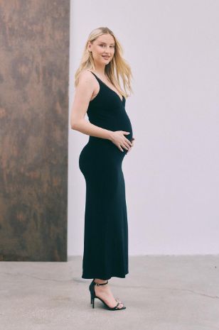 שמלת הריון ירדן שחורה של אבישג ארבל